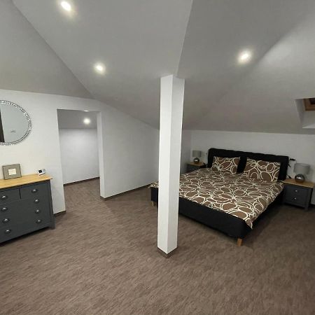 Cozy Apartament With 2Rooms Timisoara Bagian luar foto